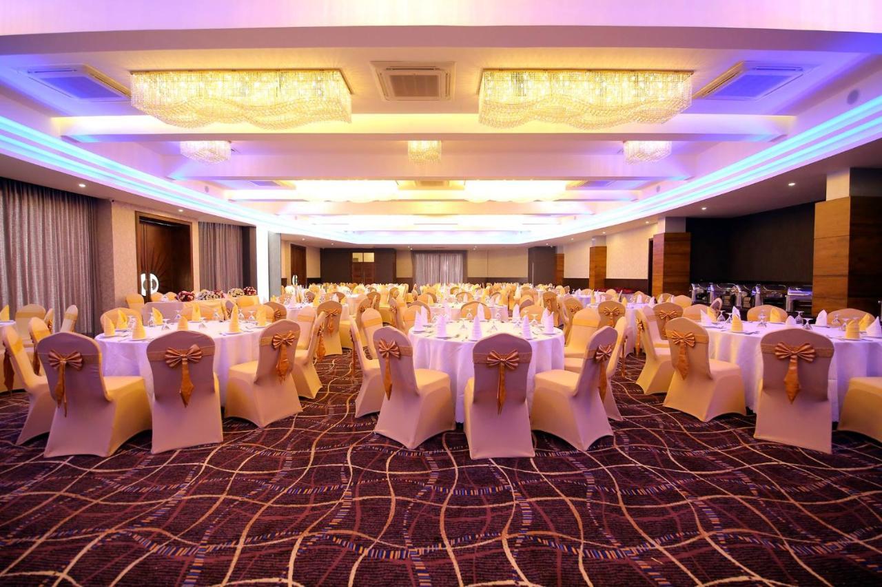 Kethumathee Hotel & Banquet Ratnapura Zewnętrze zdjęcie