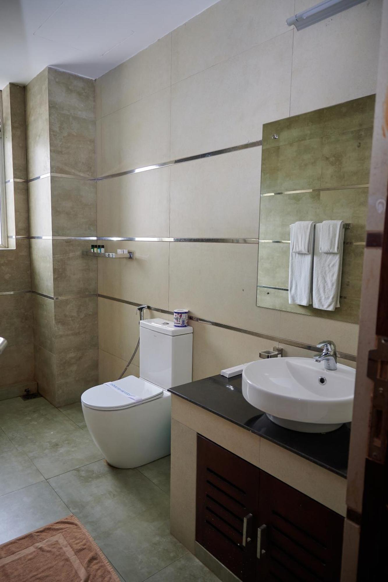 Kethumathee Hotel & Banquet Ratnapura Zewnętrze zdjęcie