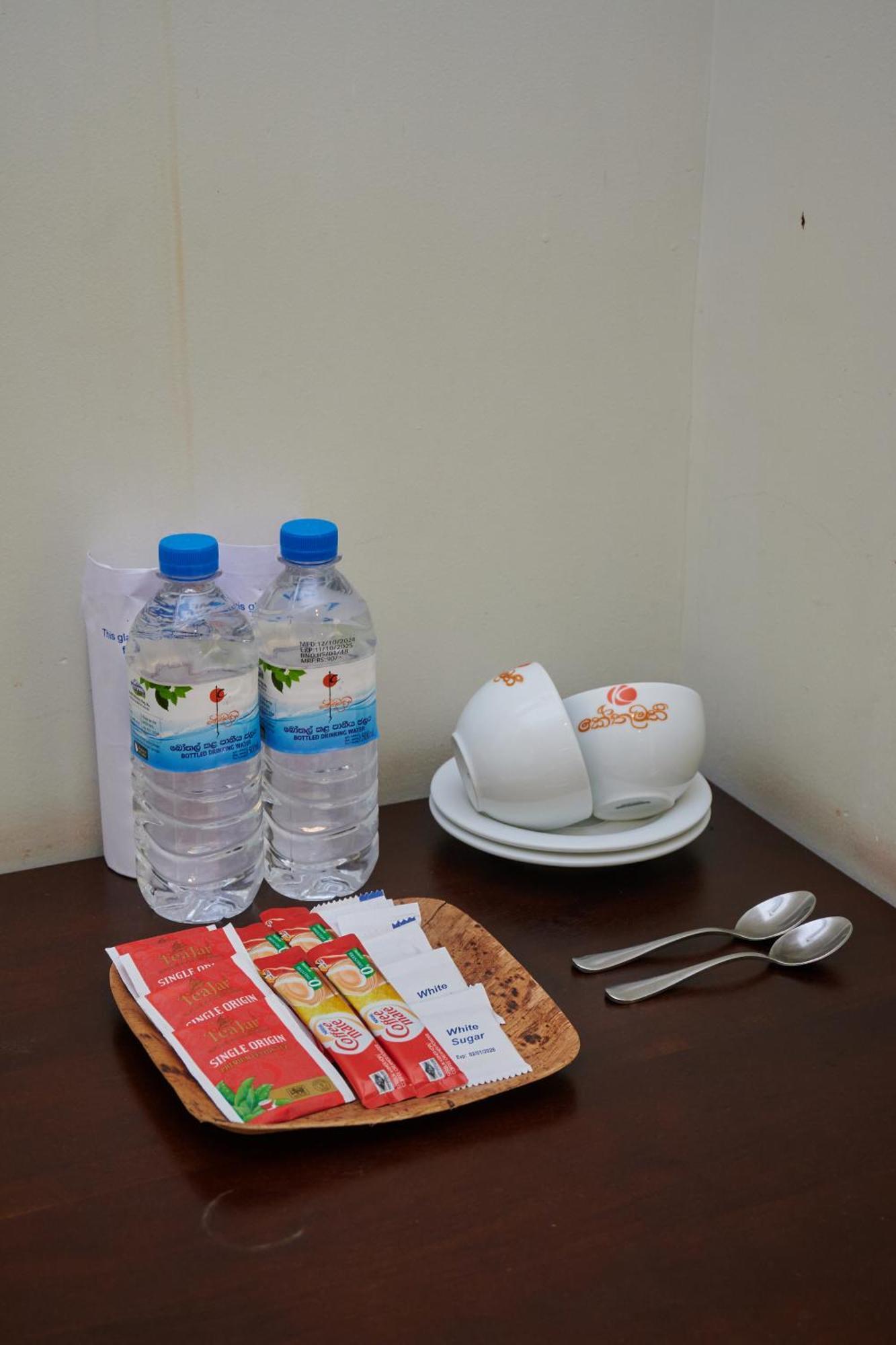 Kethumathee Hotel & Banquet Ratnapura Zewnętrze zdjęcie