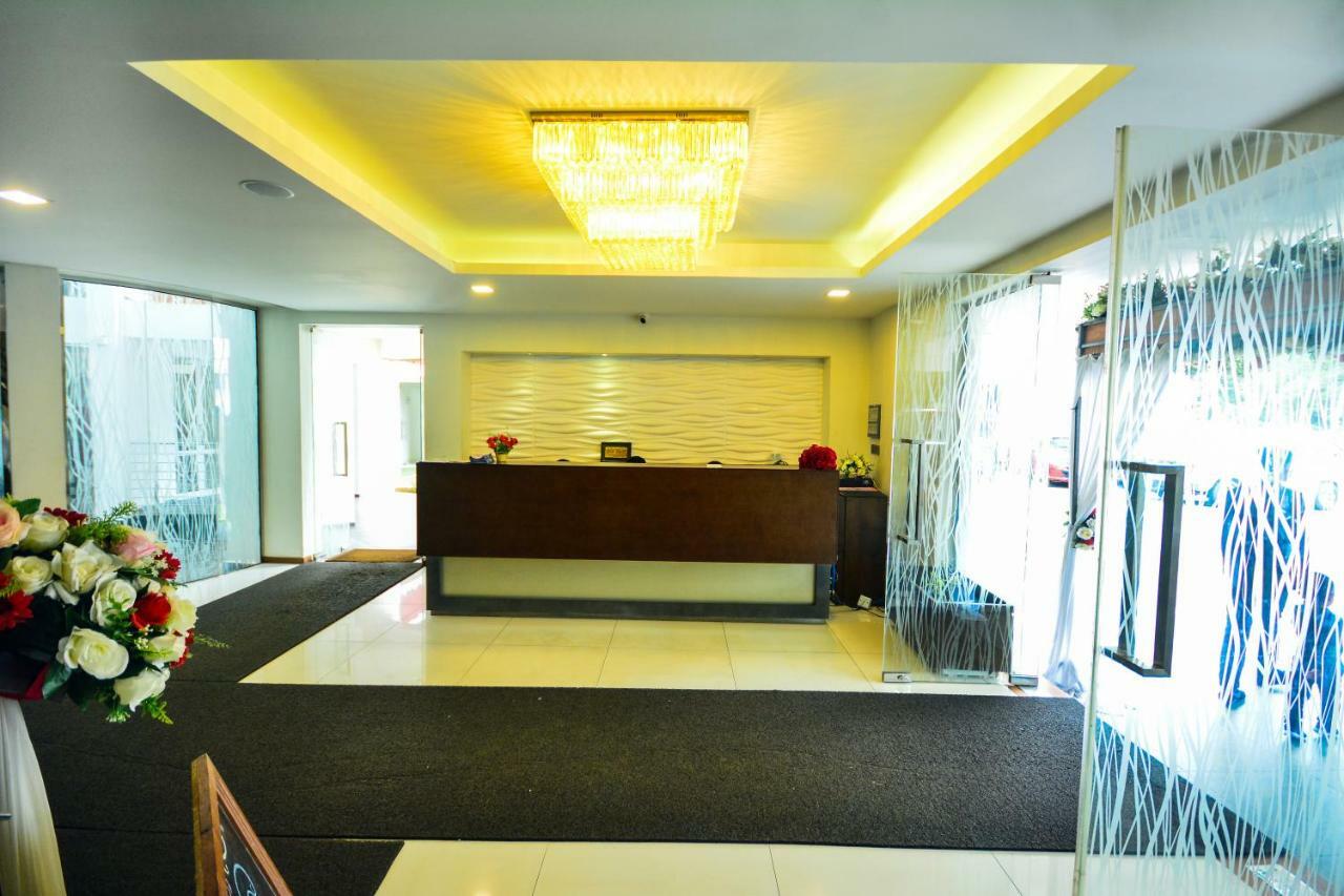 Kethumathee Hotel & Banquet Ratnapura Zewnętrze zdjęcie