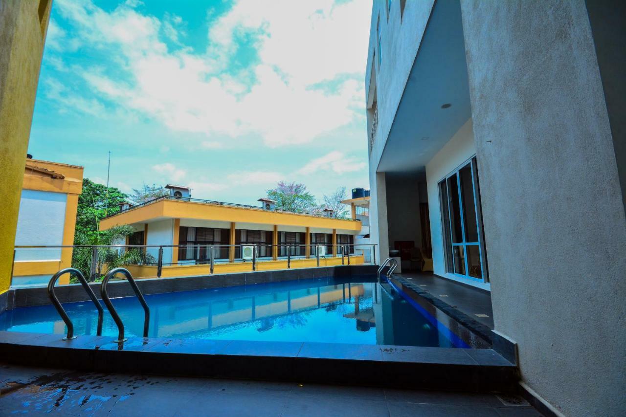 Kethumathee Hotel & Banquet Ratnapura Zewnętrze zdjęcie